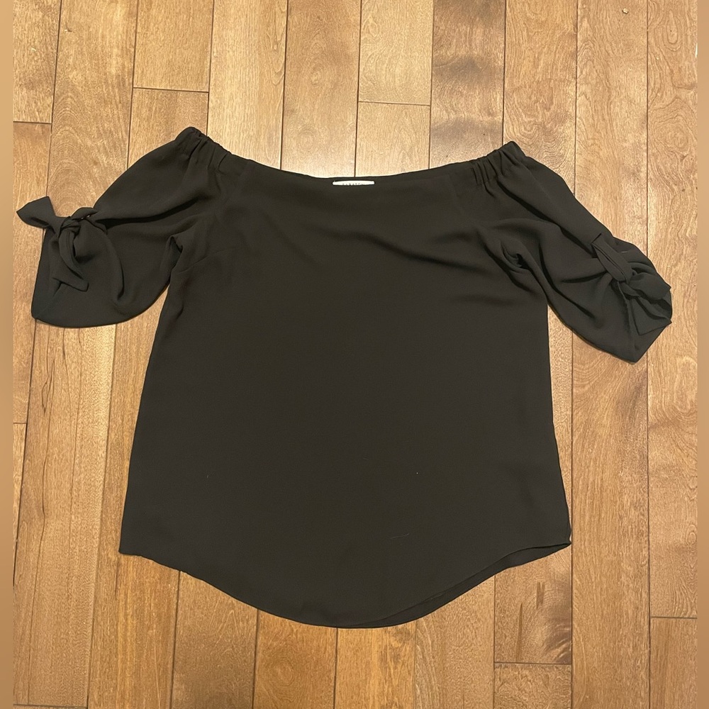 ARITZIA Babaton top